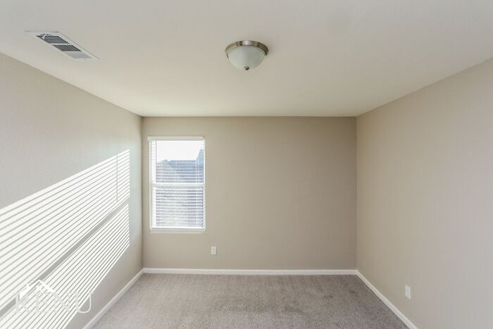 Building Photo - 6040 Mojave Dr