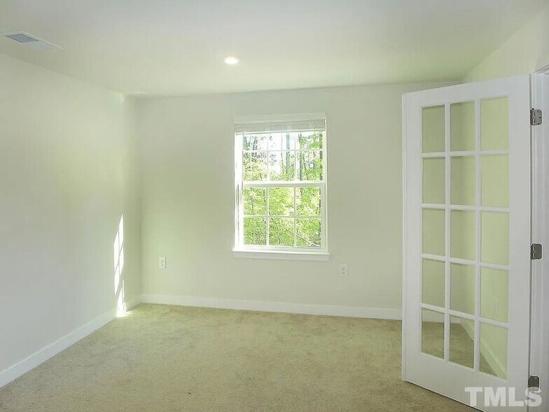 Building Photo - 137 Callowhill Ln