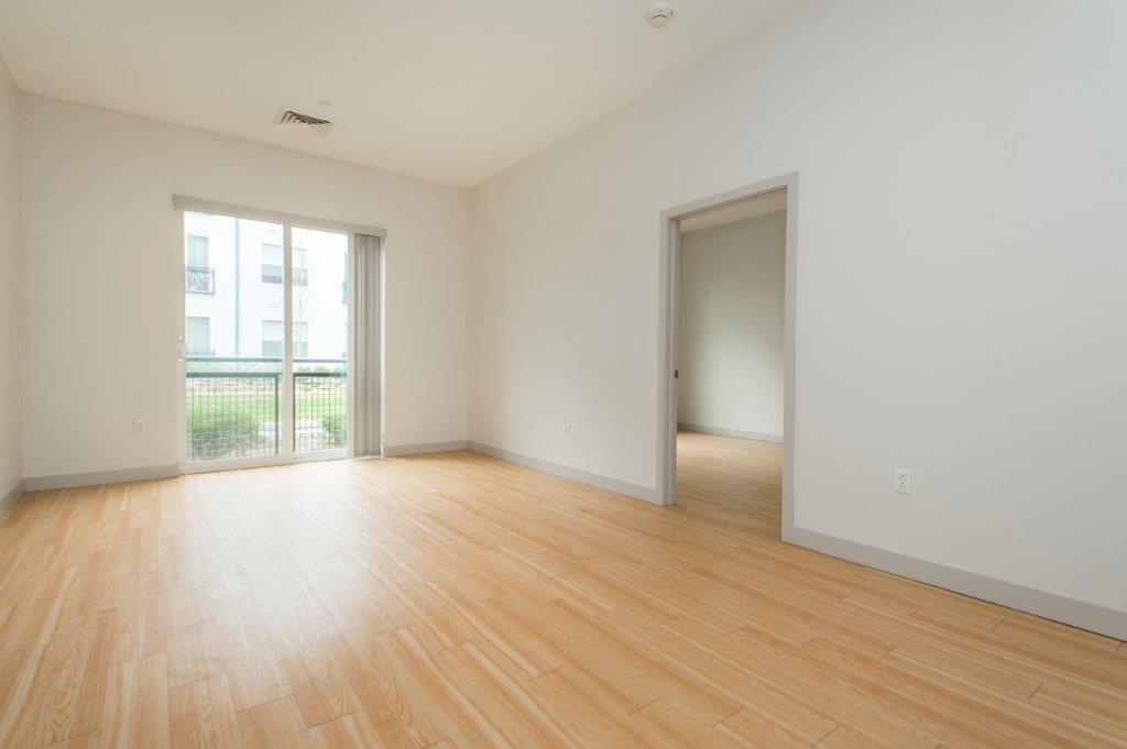 Building Photo - 320 D St