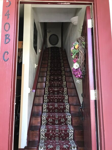 street entry stairwell - 540 E Taylor St