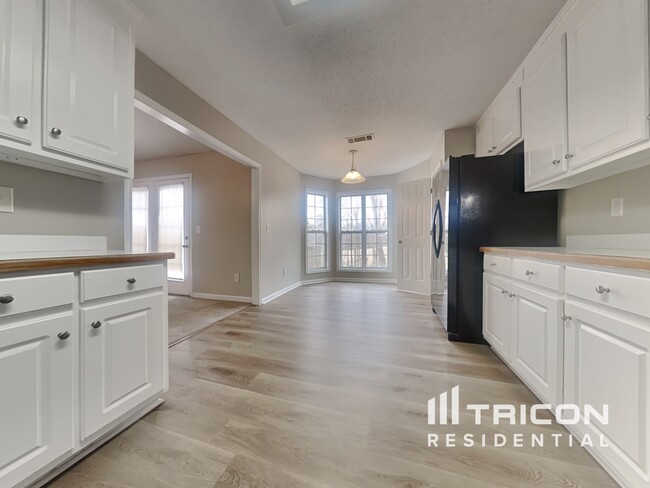 Building Photo - 1619 Spring Hill Ct