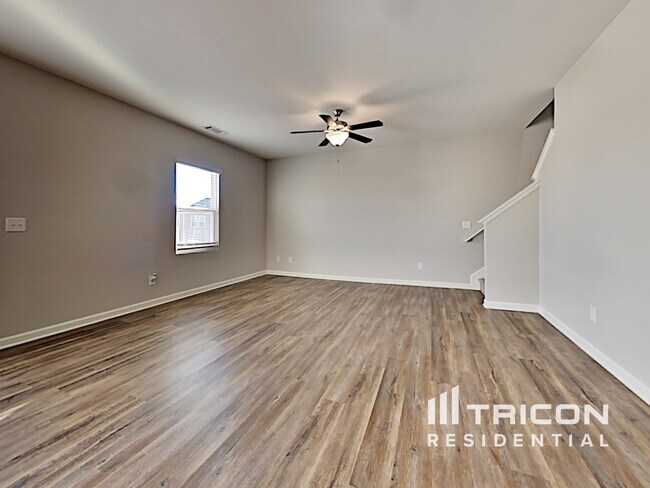 Building Photo - 238 Trail Winds Dr