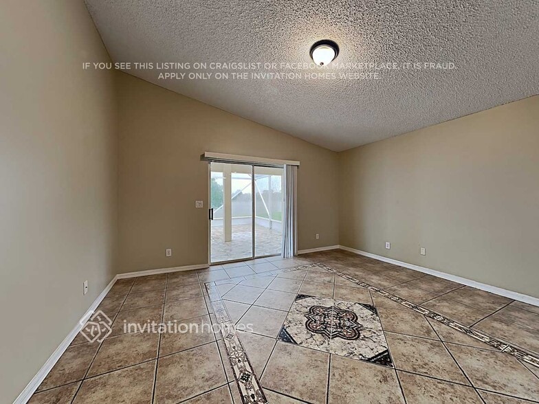 Building Photo - 813 Lake George Dr