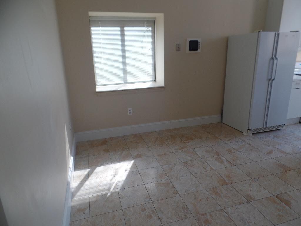 Building Photo - 108 Richmond St