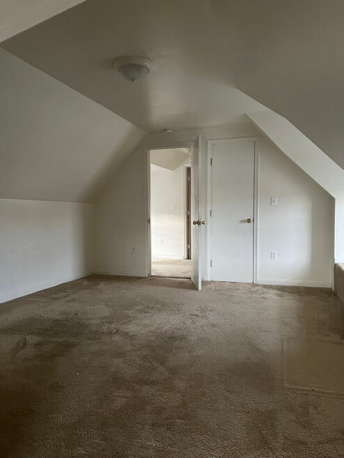 Building Photo - 804 E 26th St