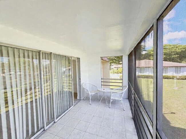 Building Photo - 2710 Riverside Dr