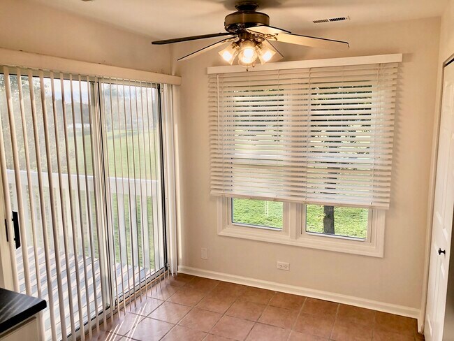 Building Photo - 1426 Clairmont Ct