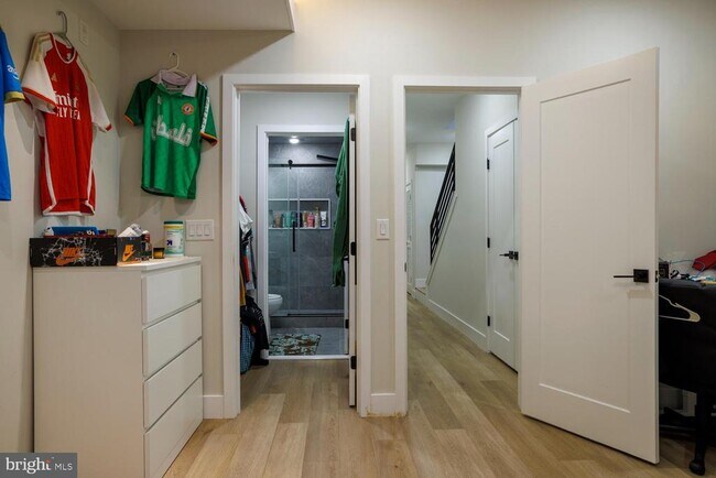 Building Photo - 618 N 35th St