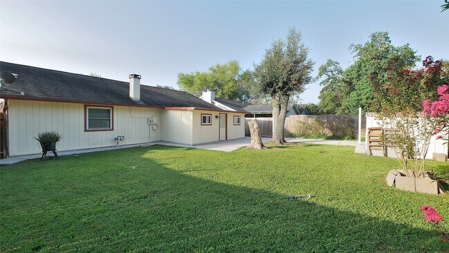 Building Photo - 1018 Three Forks Dr