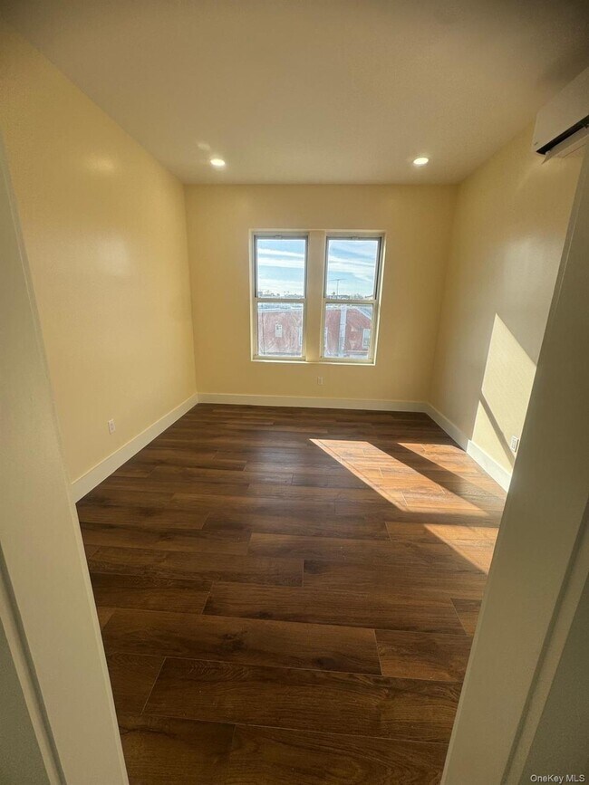 Building Photo - 91-04 43rd Ave