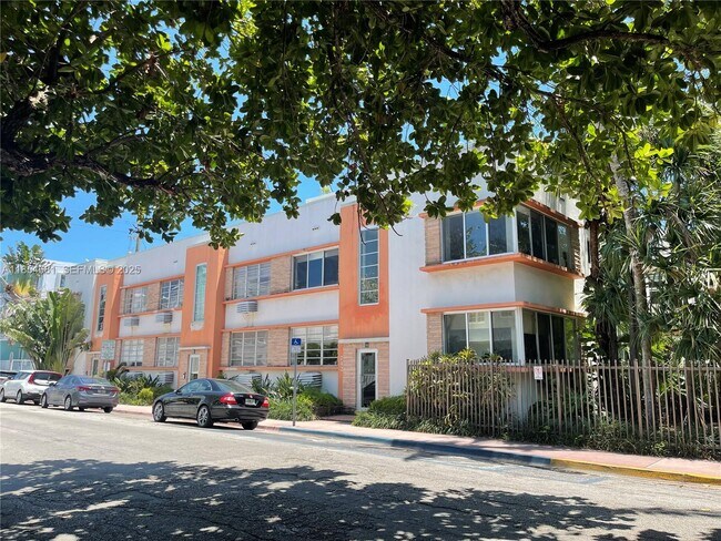 Building Photo - 730 12th St