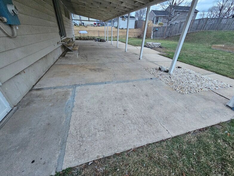 Building Photo - 659 Andrews Rd