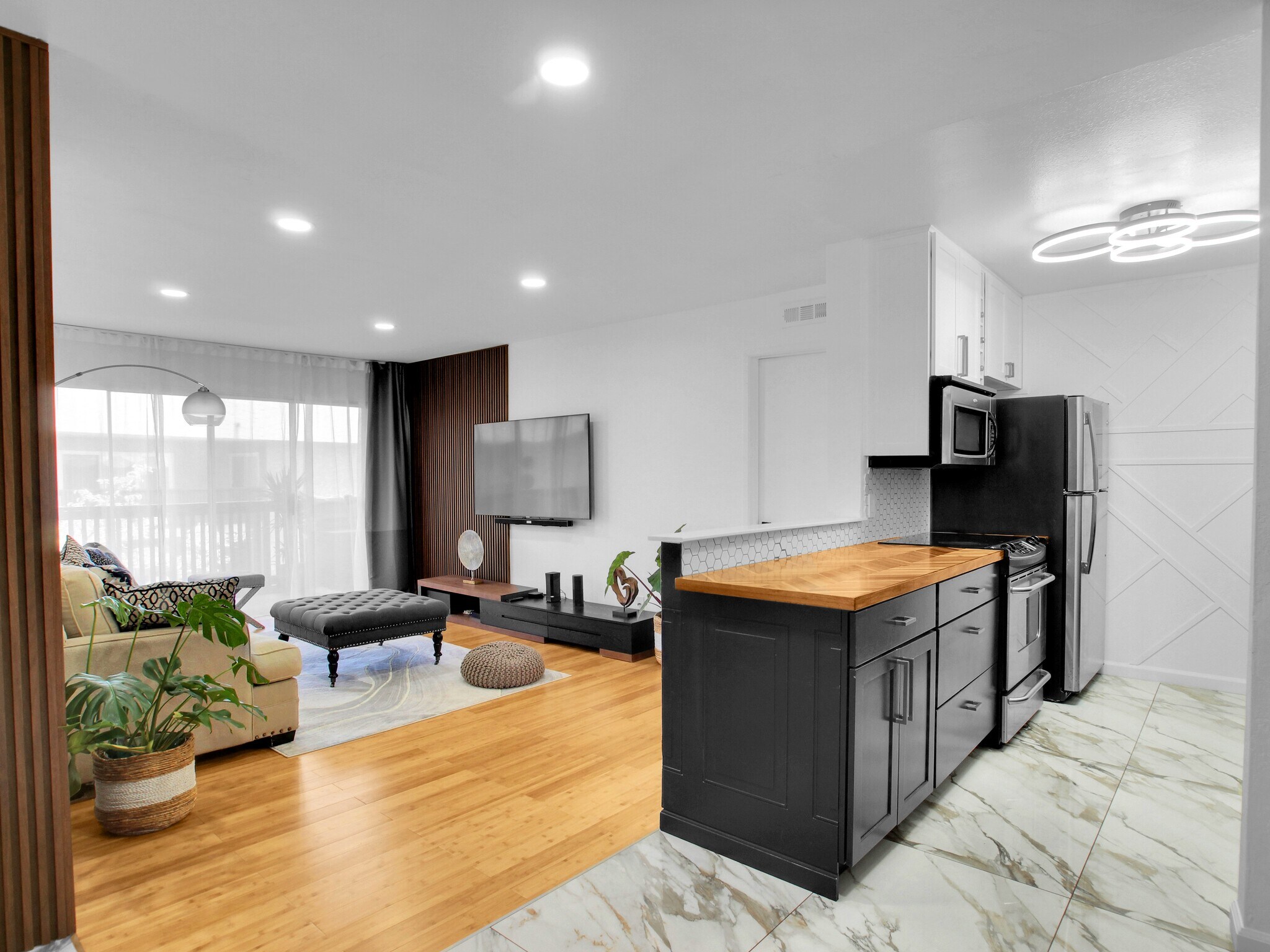 Building Photo - 6314 Friars Rd