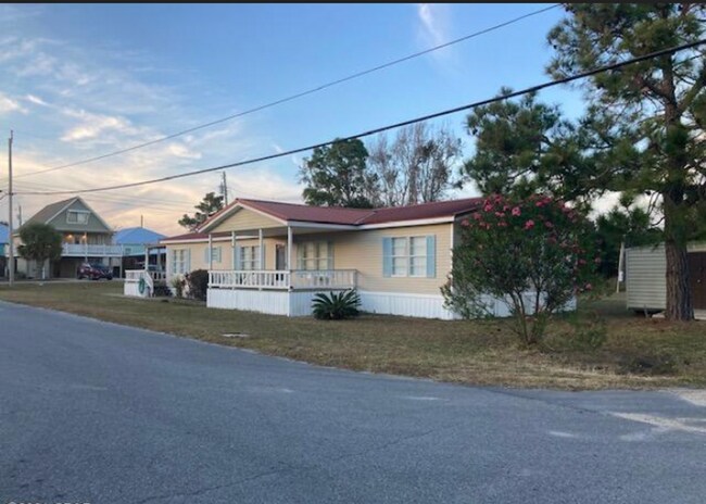 Building Photo - 19610 Alta Vista Dr