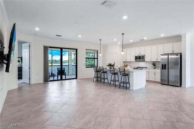 Building Photo - 2375 Montserrat Ln