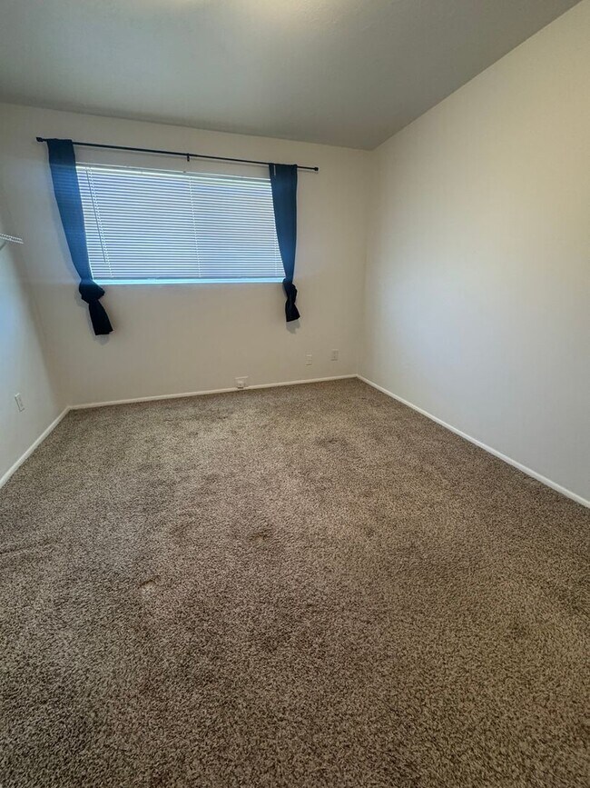 Building Photo - Beautiful Draper apartment for rent!
