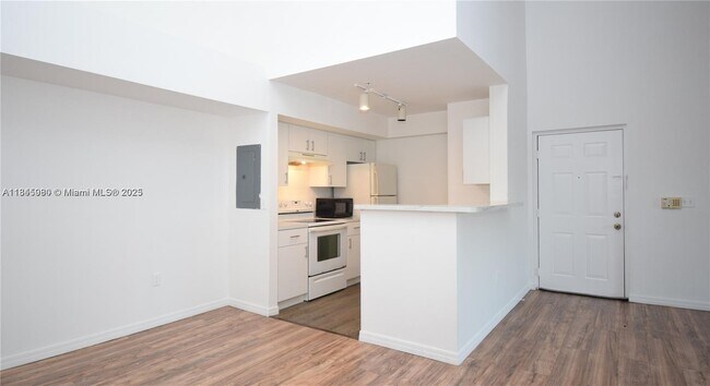 Building Photo - 631 SW 111th Ln