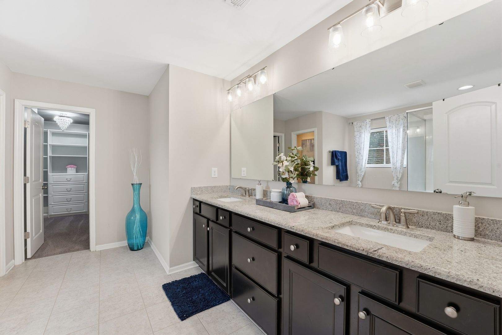 Building Photo - 2269 Isaac St