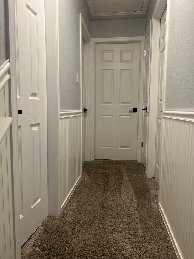 Building Photo - Stylish 3Bd 2Ba Sheridan Green Gem Near Pa...