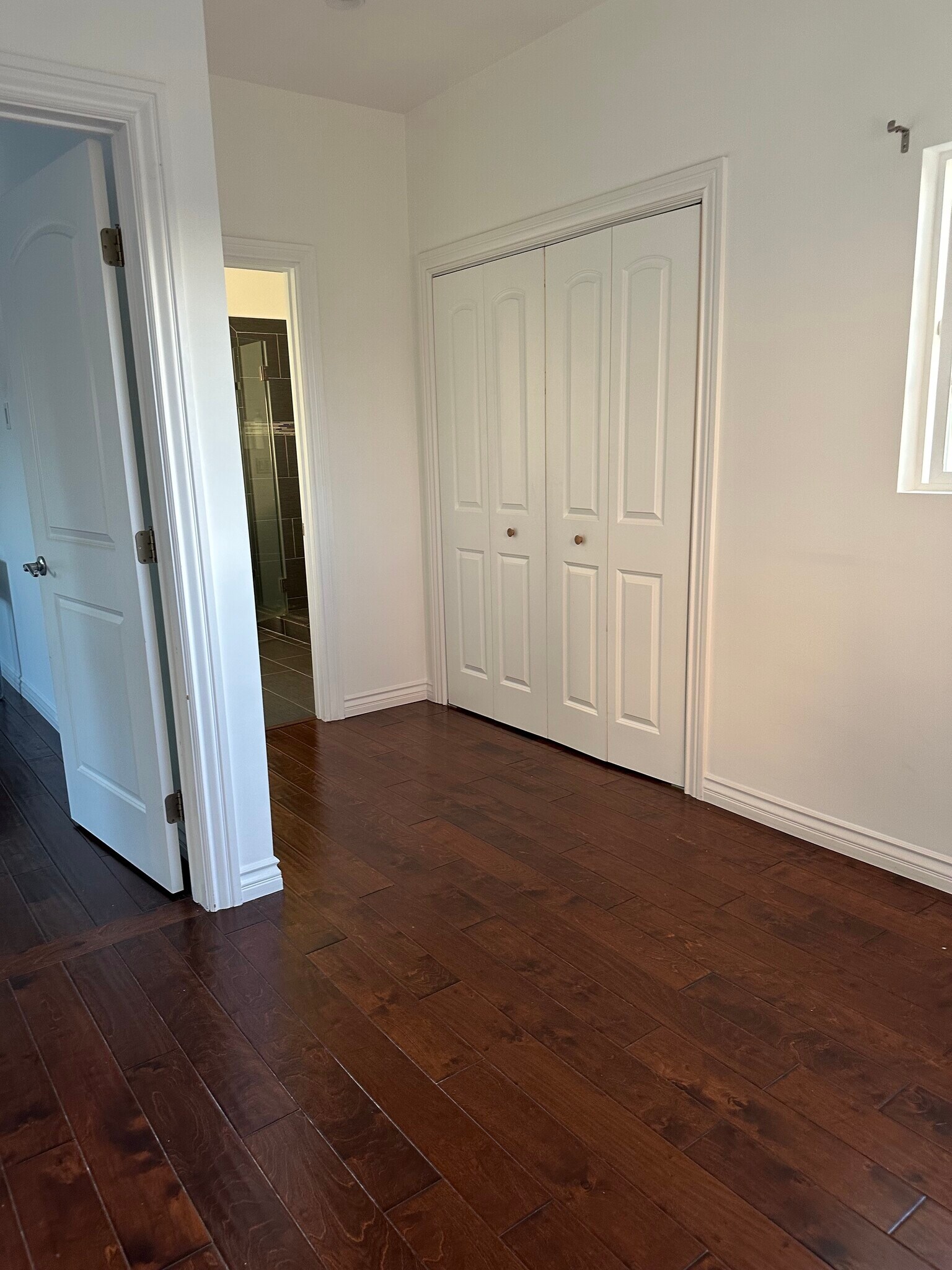 Laundry Area - 1317 W 49th St