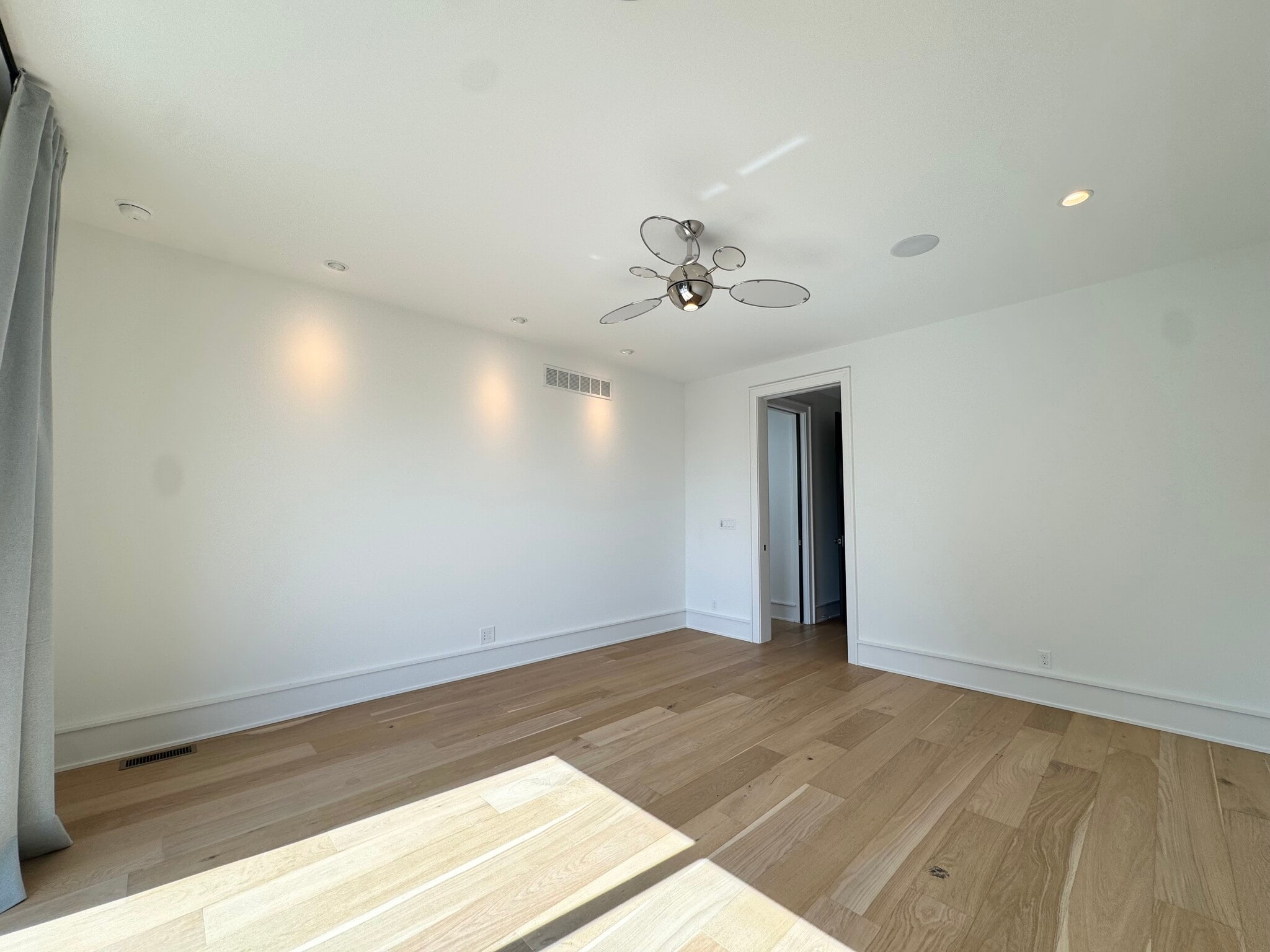 Building Photo - 2109 Belleview Ave
