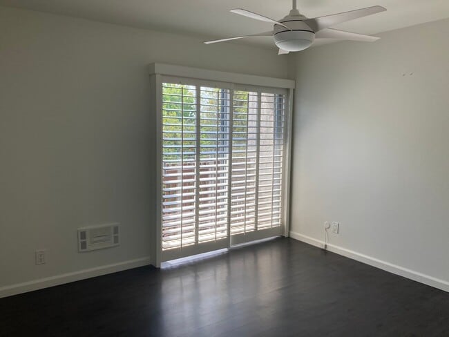 Building Photo - Updated two bedroom two bath in Fox Hills ...