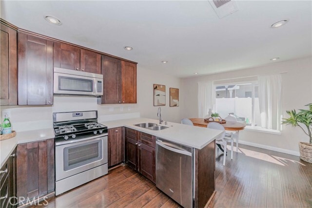 Building Photo - 2422 Coventry Cir