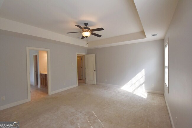 Building Photo - 606 Blackburn Ln