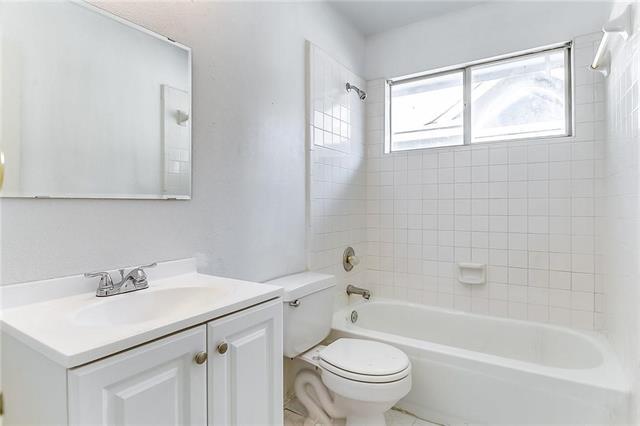 Building Photo - 6805 Canoe Ln