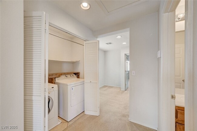 Building Photo - 9408 Santana Siesta Ave