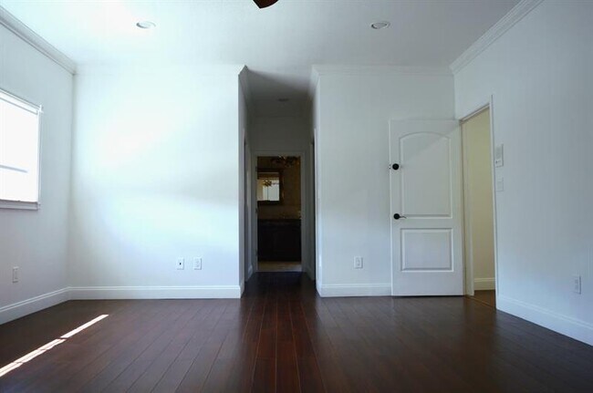 Building Photo - 3701 Starboard Ave