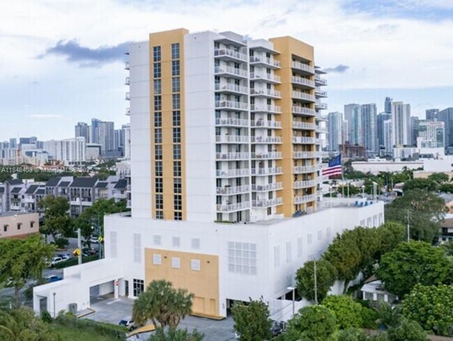 Building Photo - 900 SW 8th St