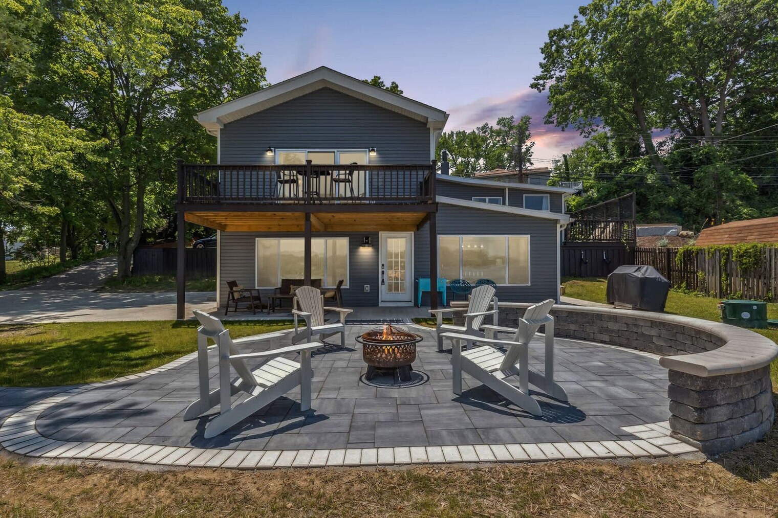 Building Photo - 807 Portage Lakes Drive