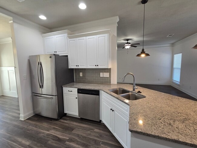 Building Photo - 306 Brickyard Creek Ct