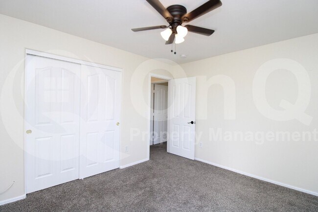 Building Photo - 4256 E Baylor Ln