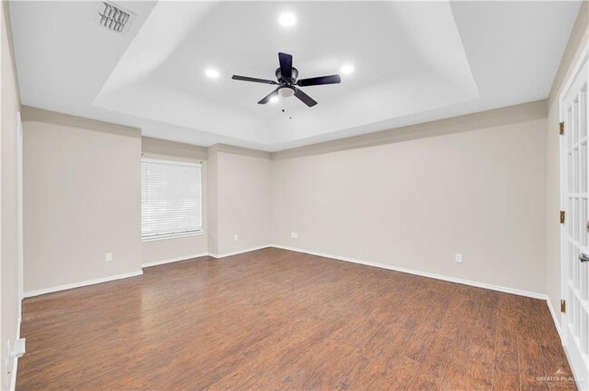 Building Photo - 14 S Casa Linda St