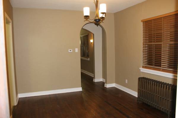 Dining room - 202 Long Road