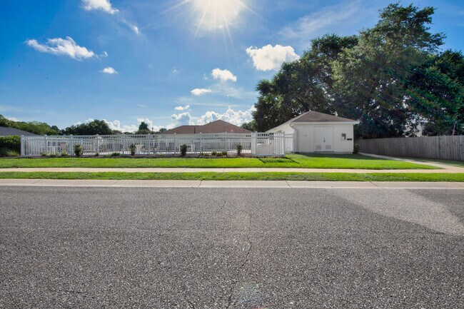 Building Photo - 1477 Sturbridge Pl