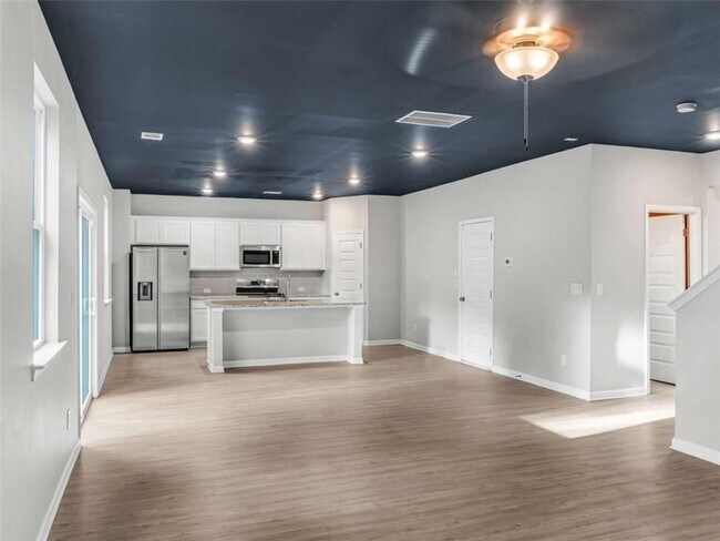Building Photo - 2054 Maplewood Way