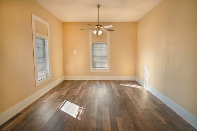 Building Photo - Beautiful 3BR/2Ba Home!