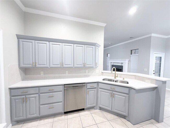 Building Photo - 10616 NW 40th Terrace