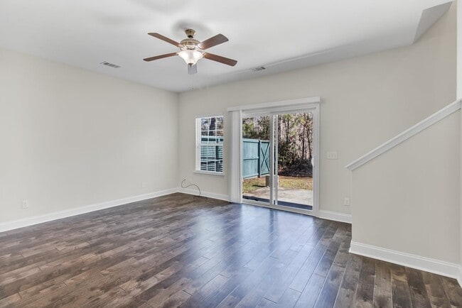 Building Photo - 505 Ferguson Ln