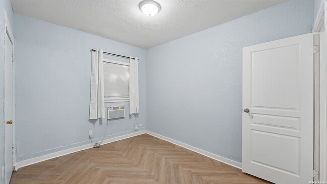 Building Photo - 234 Princeton Ave