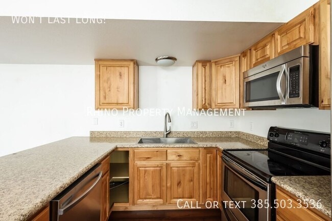 Building Photo - 1767 Willowbrook Dr