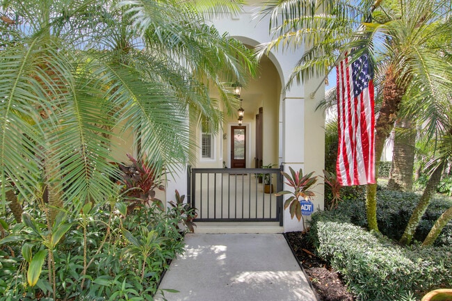 Building Photo - 136 Florence Dr