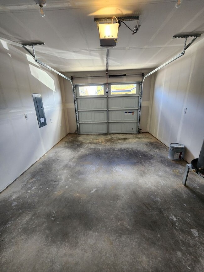 Building Photo - 1009 Peach Rd