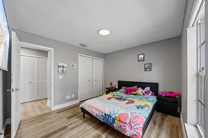 Building Photo - 10253 Allenwood Dr