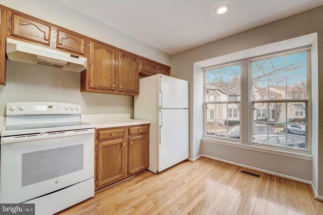 Building Photo - 1248 Quaker Ridge Dr