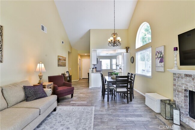 Building Photo - 7360 Cascade Ct