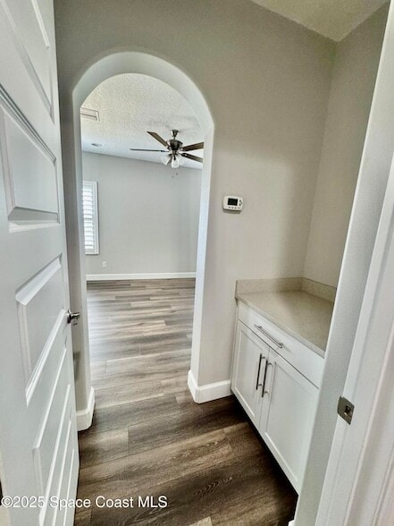 Building Photo - 7103 Vista Hermosa Dr